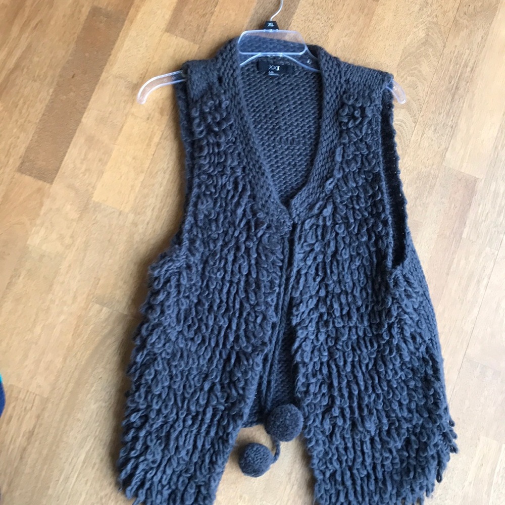 Sweater knit vest